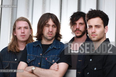 VACCINES.7/2012. ©DALLE APRF/Rosebud2