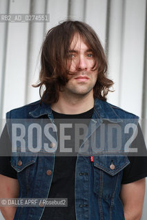 VACCINES.7/2012. ©DALLE APRF/Rosebud2