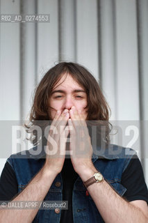 VACCINES.7/2012. ©DALLE APRF/Rosebud2