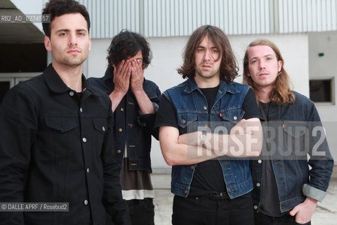 VACCINES.7/2012. ©DALLE APRF/Rosebud2