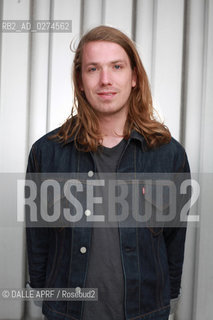 VACCINES.7/2012. ©DALLE APRF/Rosebud2