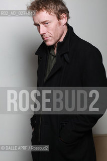 LOW.2/2013. ©DALLE APRF/Rosebud2