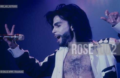 Prince 06.1990 Kiel live Hochformat..Copyright by Arcpic - DALLE ©DALLE APRF/Rosebud2