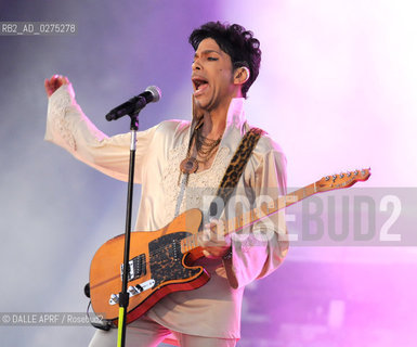 PRINCE.HOP FARM.KENT, .UK.7-2011..PHOTOGRAPH BY:  LIVEPIX_ DALLE ©DALLE APRF/Rosebud2