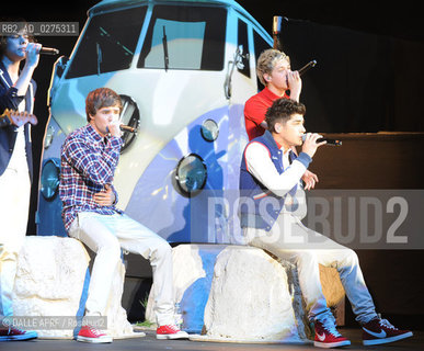ONE DIRECTION .PLAYING TO A SOLD OUT HAMMERSMITH APOLLO.@ THE HMV HAMMERSMITH APOLLO LONDON- 10/1/2012..PHOTOS BY : STEVE GILLETT /LIVEPIX_ DALLE ©DALLE APRF/Rosebud2