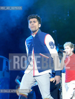 ONE DIRECTION .PLAYING TO A SOLD OUT HAMMERSMITH APOLLO.@ THE HMV HAMMERSMITH APOLLO LONDON- 10/1/2012..PHOTOS BY : STEVE GILLETT /LIVEPIX_ DALLE ©DALLE APRF/Rosebud2