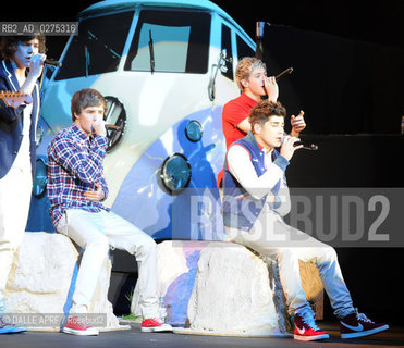 ONE DIRECTION .PLAYING TO A SOLD OUT HAMMERSMITH APOLLO.@ THE HMV HAMMERSMITH APOLLO LONDON- 10/1/2012..PHOTOS BY : STEVE GILLETT /LIVEPIX_ DALLE ©DALLE APRF/Rosebud2