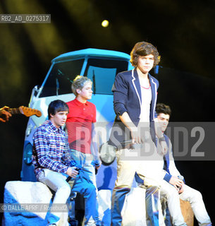 ONE DIRECTION .PLAYING TO A SOLD OUT HAMMERSMITH APOLLO.@ THE HMV HAMMERSMITH APOLLO LONDON- 10/1/2012..PHOTOS BY : STEVE GILLETT /LIVEPIX_ DALLE ©DALLE APRF/Rosebud2
