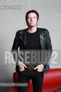 WALKING PAPERS.3/2013. ©DALLE APRF/Rosebud2