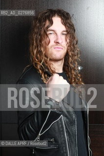 AIRBOURNE.solo studio shots.3/2013. ©DALLE APRF/Rosebud2