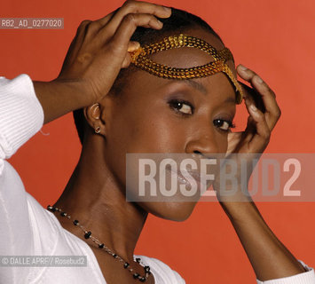 ROKIA TRAORE. 2008.credit: BANJEE/DALLE ©DALLE APRF/Rosebud2