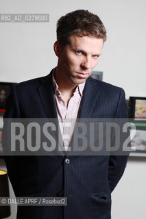 CHK CHK CHk.CHICK CHICK CHIK.Nic  OFFER.3/2013. ©DALLE APRF/Rosebud2