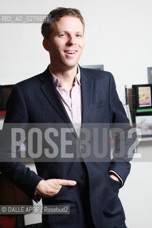 CHK CHK CHk.CHICK CHICK CHIK.Nic  OFFER.3/2013. ©DALLE APRF/Rosebud2