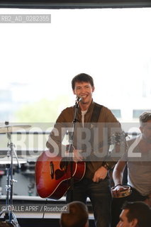 James Blunt - Concert privé de W9, appartement privé place Dauphine à Paris. ©DALLE APRF/Rosebud2