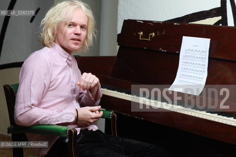 CONNAN MOCKASIN.10/2013. ©DALLE APRF/Rosebud2
