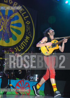 GOGOL BORDELLO.EGUNE HUTZ.12-07.Photograph by: ANGELA LUBRANO-Livepix/ DALLE ©DALLE APRF/Rosebud2