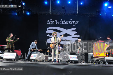 THE WATERBOYS..MIKE SCOTT....ROCK EN SEINE..2012/08/26..DOMAINE DE SAINT CLOUD..PHOTO : PATRICK AUFFRET- DALLE ©DALLE APRF/Rosebud2