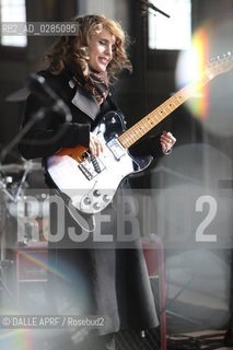 Topurnage clip  Anna CALVI  video.Empty Space.Blogotheque chateau de Fontainebleau-France.12/2013. ©DALLE APRF/Rosebud2