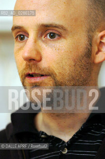 MOBY -..PHOTOGRAPHED EXCLUSIVELY BY ELLIOTT FRANKS IN LONDON- 3/2/05 PRIOR TO THE RELEASE OF HIS NEW SINGLE ON 28/2/05 AND HIS NEW ALBUM IN MID MARCH..Photograph by: ELLIOTT FRANKS / LIVEPIX/ DALLE ©DALLE APRF/Rosebud2