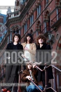 TEMPLES.2/2014. ©DALLE APRF/Rosebud2