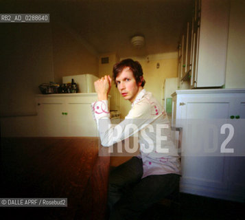 BECK.Los Angeles  2002  chateau marmont hotel. ©DALLE APRF/Rosebud2