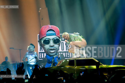 GILLES SOEN-WER / DALLE.France, Lyon.24/05/2014.La chanteurse americaine Miley Cyrus en concert a la Halle Tony Granier de Lyon lors du Bangerz Tour.Miley Cyrus in concert in Lyon ( France ) ©DALLE APRF/Rosebud2