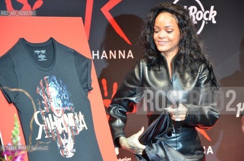 RIHANNA.5/6/2014 HARD ROCK CAfe  PARIS. ©DALLE APRF/Rosebud2