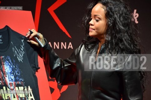 RIHANNA.5/6/2014 HARD ROCK CAfé  PARIS. ©DALLE APRF/Rosebud2