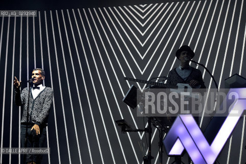STROMAE.papillons de nuit.6/2014. ©DALLE APRF/Rosebud2