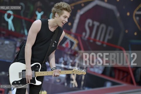 5 seconds of Summer.Paris  6/2014. ©DALLE APRF/Rosebud2