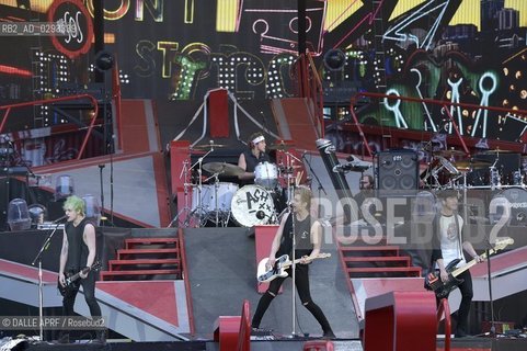 5 seconds of Summer.Paris  6/2014. ©DALLE APRF/Rosebud2