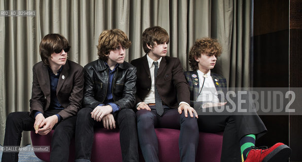 strypes.9/2013. ©DALLE APRF/Rosebud2