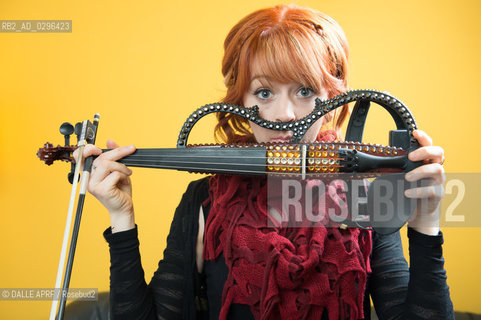 Lindsey  STIRLING.Paris 10  - 2014. ©DALLE APRF/Rosebud2
