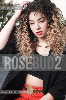 Ella EYRE.PAris 12/2014. ©DALLE APRF/Rosebud2