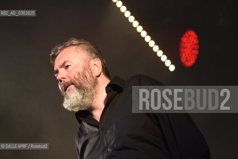 ROUTE DU ROCK..SAMEDI 18 AOUT......ARAB STRAP..Malcolm Bruce Middleton....PHOTO PATRICK AUFFRET-  DALLE ©DALLE APRF/Rosebud2