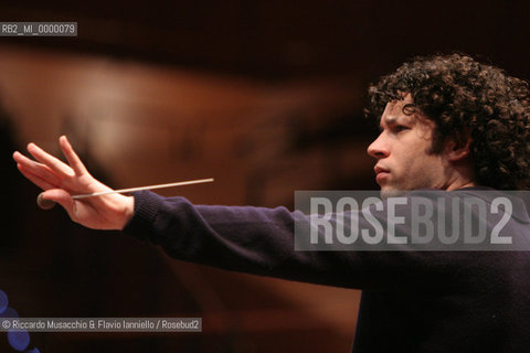 Roma, Auditorium Parco della Musica 14 09 2006.Orquesta Sinfonica Juvenil de Venezuela Simon Bolivar, direttore Gustavo Dudamel in prova..  ©Riccardo Musacchio & Flavio Ianniello/Rosebud2