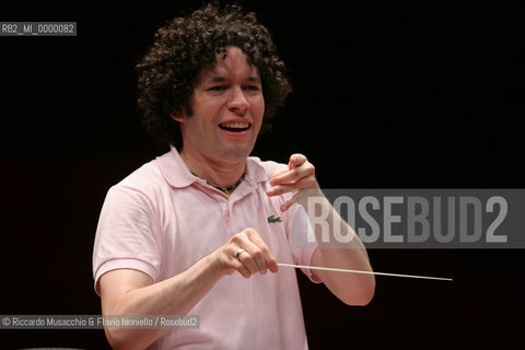 Rome Jul 18 2006 Auditorium Parco della Musica.The young venezuelan conductor Gustavo Dudamel during the reharsals with the Santa Cecilia Orchestra.  ©Riccardo Musacchio & Flavio Ianniello/Rosebud2