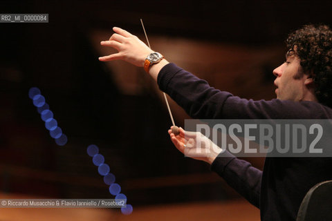 Roma, Auditorium Parco della Musica 14 09 2006.Orquesta Sinfonica Juvenil de Venezuela Simon Bolivar, direttore Gustavo Dudamel in prova..  ©Riccardo Musacchio & Flavio Ianniello/Rosebud2