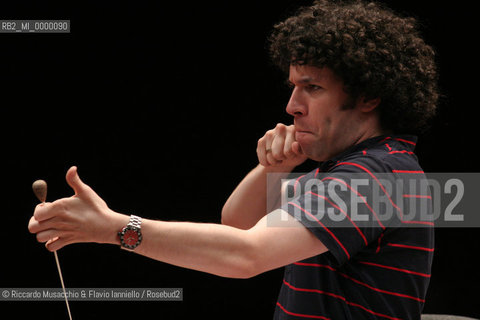 Rome Jul 19 2006 Auditorium Parco della Musica.The young venezuelan conductor Gustavo Dudamel during the reharsals with the Santa Cecilia Orchestra.  ©Riccardo Musacchio & Flavio Ianniello/Rosebud2