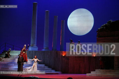 Roma,Opera Theatre 12 01 2007.Salome, from a booklet of Hedwig Lachmann, music by Richard Strauss, conductor Gunter Neuhold, director Giorgio Albertazzi, scene Lorenzo Fonda, costums Elena Mannini, Opera Theatre Orchestra.  ©Riccardo Musacchio & Flavio Ianniello/Rosebud2