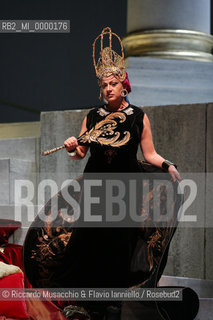 Roma,Opera Theatre 12 01 2007.Salome, from a booklet of Hedwig Lachmann, music by Richard Strauss, conductor Gunter Neuhold, director Giorgio Albertazzi, scene Lorenzo Fonda, costums Elena Mannini, Opera Theatre Orchestra..in the picture: Graciela Araya (Erodiade).  ©Riccardo Musacchio & Flavio Ianniello/Rosebud2