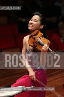 Rome, Auditorium May 23 2006.National Santa Cecilia Orchestra.Conductor: Carlo Tenan.Violin: Sarah Chang .  ©Riccardo Musacchio & Flavio Ianniello/Rosebud2