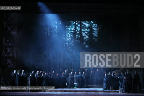 Roma, Teatro dell Opera 20 11 2005.La Sonnambula. Musica di Vincenzo Bellini.Regia Pier Francesco Maestrini.Direttore dÍorchestra Bruno Campanella.Scene e costumi Alfredo Troisi.Ph Riccardo Musacchio  ©Riccardo Musacchio & Flavio Ianniello/Rosebud2