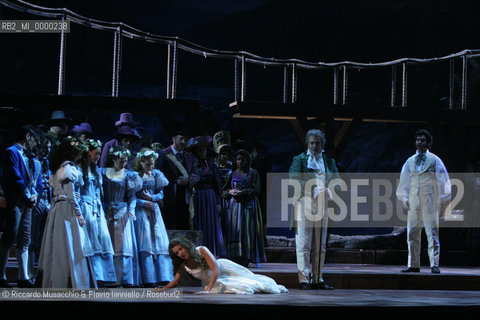 Roma, Teatro dell Opera 20 11 2005.La Sonnambula. Musica di Vincenzo Bellini.Regia Pier Francesco Maestrini.Direttore dÍorchestra Bruno Campanella.Scene e costumi Alfredo Troisi.Ph Riccardo Musacchio  ©Riccardo Musacchio & Flavio Ianniello/Rosebud2