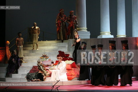 Roma, Teatro dellOpera 14 01 2007.Prova Generale di Salome musikdrama in un atto.dal libretto di Hedwig Lachmann, musica di Richard Strauss, maestro concertatore e direttore Gunter Neuhold, regia di Giorgio Albertazzi, scene di Lorenzo Fonda e costumi di Elena Mannini..  ©Riccardo Musacchio & Flavio Ianniello/Rosebud2