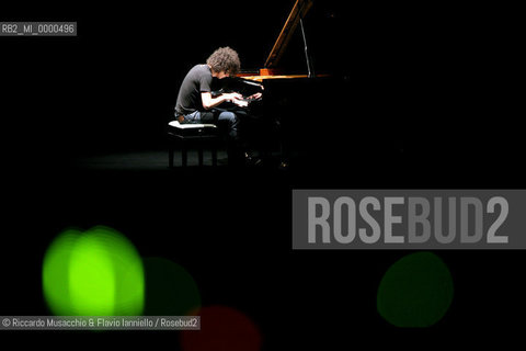 Roma, Auditorium Parco della Musica 07 09 2008.PMJO Giammarco, Damiani - Giovanni Allevi .Una striscia di terra feconda..Giovanni Allevi pianoforte..  ©Riccardo Musacchio & Flavio Ianniello/Rosebud2