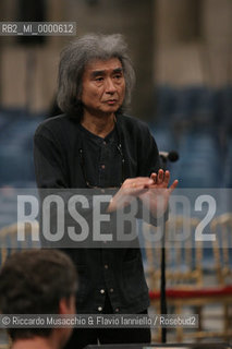 Roma, Basilica di San Paolo fuori le Mura 26 11 2005.IV Festival Internazionale di Musica e Arte Sacra.Wiener Philharmoniker.Wiener Singverein.Direttore Seiji Ozawa in prova.Ph Riccardo Musacchio & Flavio Ianniello  ©Riccardo Musacchio & Flavio Ianniello/Rosebud2