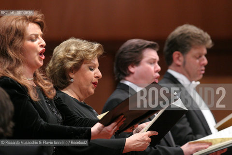 May 27 2006, Rome Auditorium.Concert of the Santa Cecilia Accademy Orchestra Conductor Nicola Luisotti..Ricarda Merbeth soprano .Marjana Lipovsek contralto .Robert Dean Smith tenore  .Reinhard Hagen basso.  ©Riccardo Musacchio & Flavio Ianniello/Rosebud2