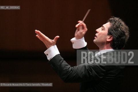 May 27 2006, Rome Auditorium.Concert of the Santa Cecilia Accademy Orchestra Conductor Nicola Luisotti..  ©Riccardo Musacchio & Flavio Ianniello/Rosebud2