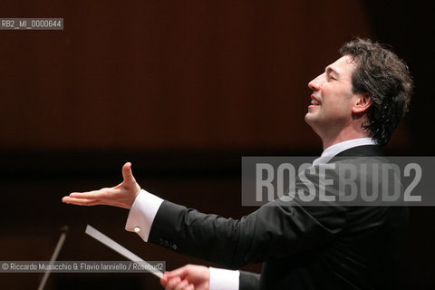 May 27 2006, Rome Auditorium.Concert of the Santa Cecilia Accademy Orchestra Conductor Nicola Luisotti..  ©Riccardo Musacchio & Flavio Ianniello/Rosebud2